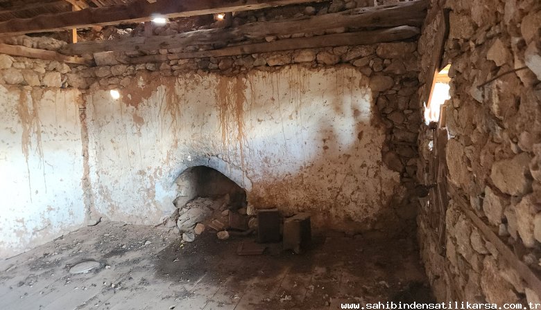 FIRSAT DENİZLİ TAVAS KAYACAKÖYDE 1145M2 2 KATLI TAŞ EV VE ARSASI