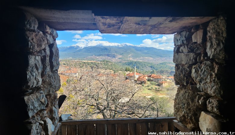 FIRSAT DENİZLİ TAVAS KAYACAKÖYDE 1145M2 2 KATLI TAŞ EV VE ARSASI