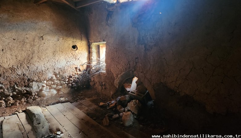 FIRSAT DENİZLİ TAVAS KAYACAKÖYDE 1145M2 2 KATLI TAŞ EV VE ARSASI