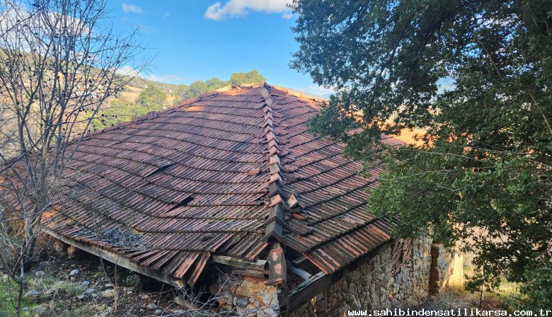 FIRSAT DENİZLİ TAVAS KAYACAKÖYDE 1145M2 2 KATLI TAŞ EV VE ARSASI