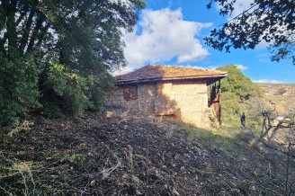 FIRSAT DENİZLİ TAVAS KAYACAKÖYDE 1145M2 2 KATLI TAŞ EV VE ARSASI